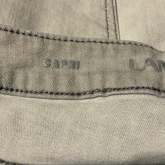 Lane Bryant Distressed Light Wash Capri Jean 20 - Picture 7 of 7